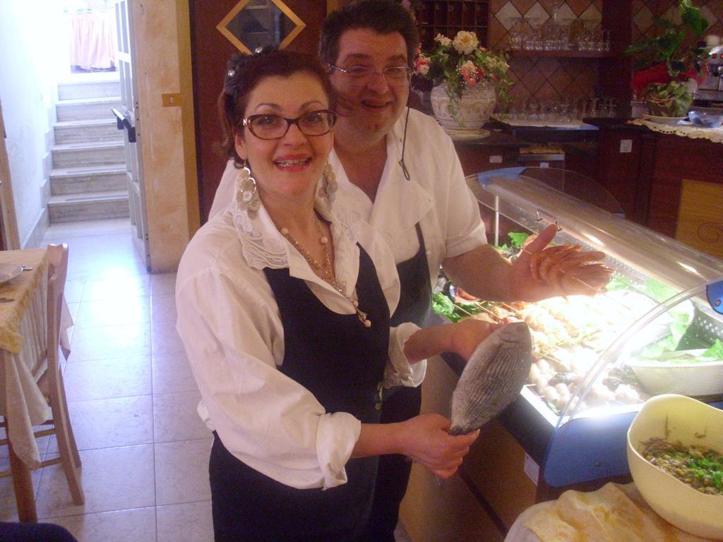 Pensione S. Antonio Ristorante Silvia Furci Siculo Dış mekan fotoğraf