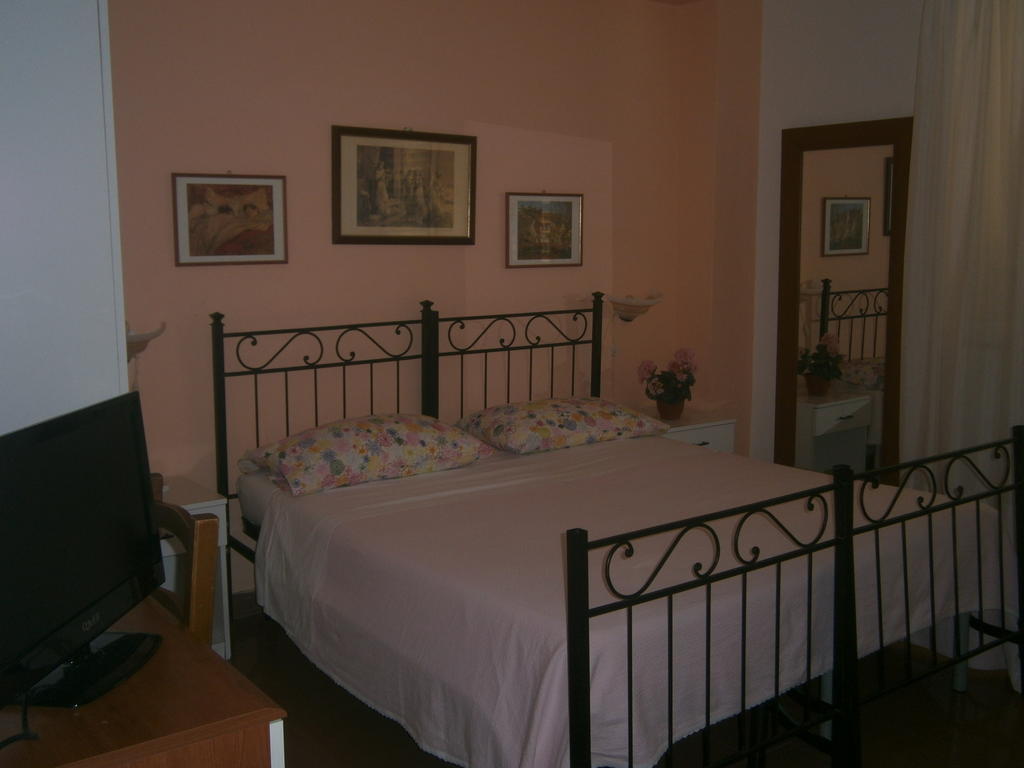 Pensione S. Antonio Ristorante Silvia Furci Siculo Oda fotoğraf