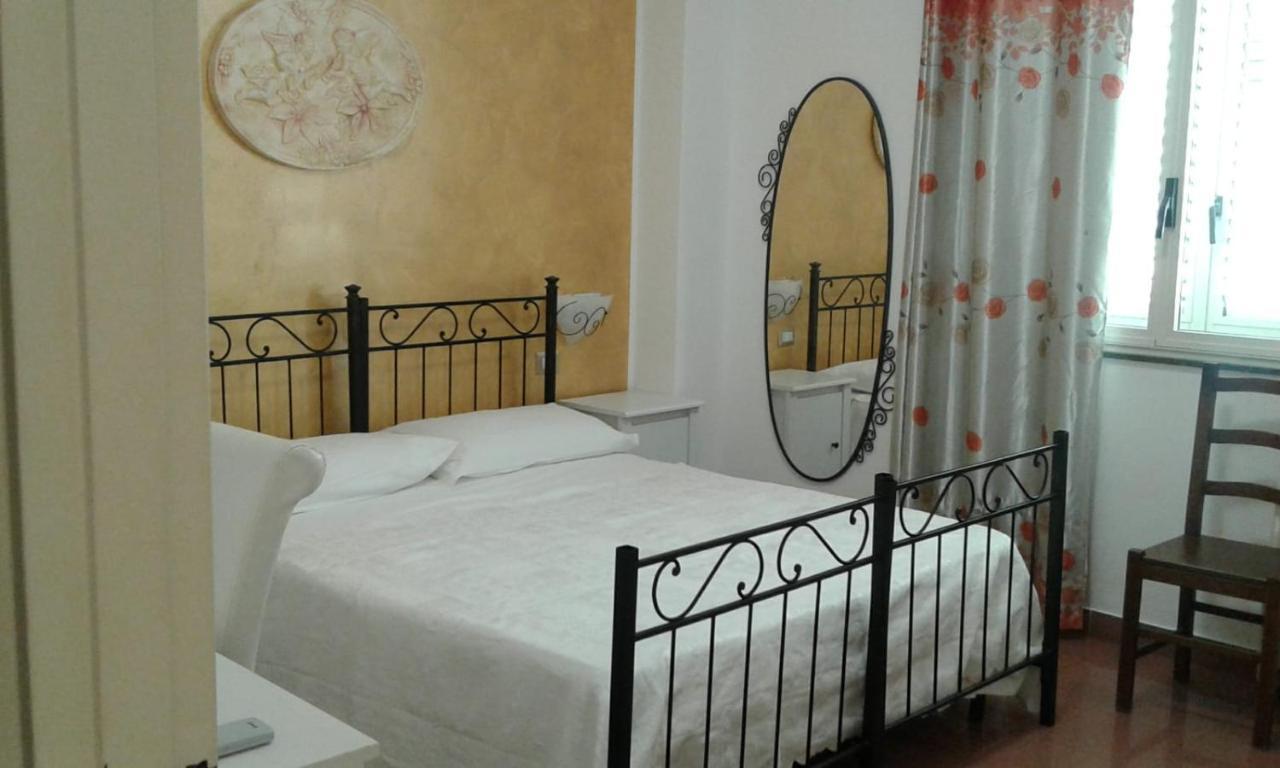 Pensione S. Antonio Ristorante Silvia Furci Siculo Dış mekan fotoğraf