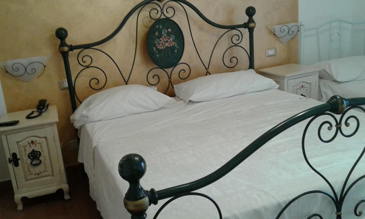 Pensione S. Antonio Ristorante Silvia Furci Siculo Dış mekan fotoğraf